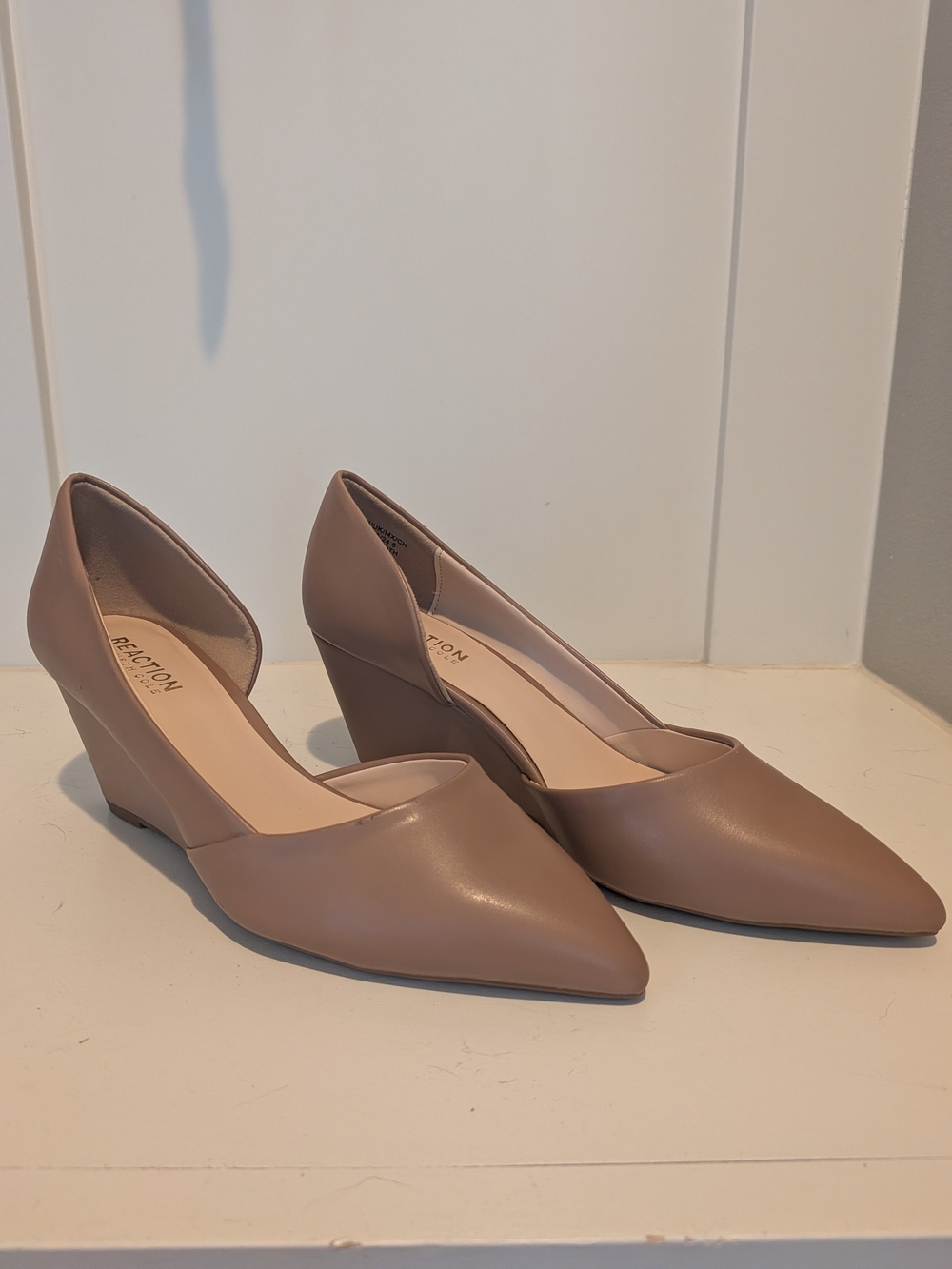 Reaction Kenneth Cole Women's Taupe Pointed-Toe Wedge Pumps
